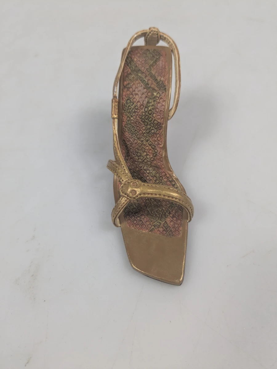 Lot van 9 miniatuurschoentjes 'Just the Right Shoe'