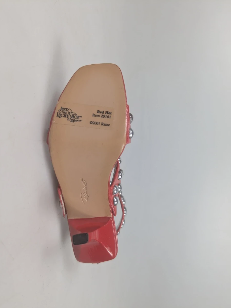Lot van 9 miniatuurschoentjes 'Just the Right Shoe'