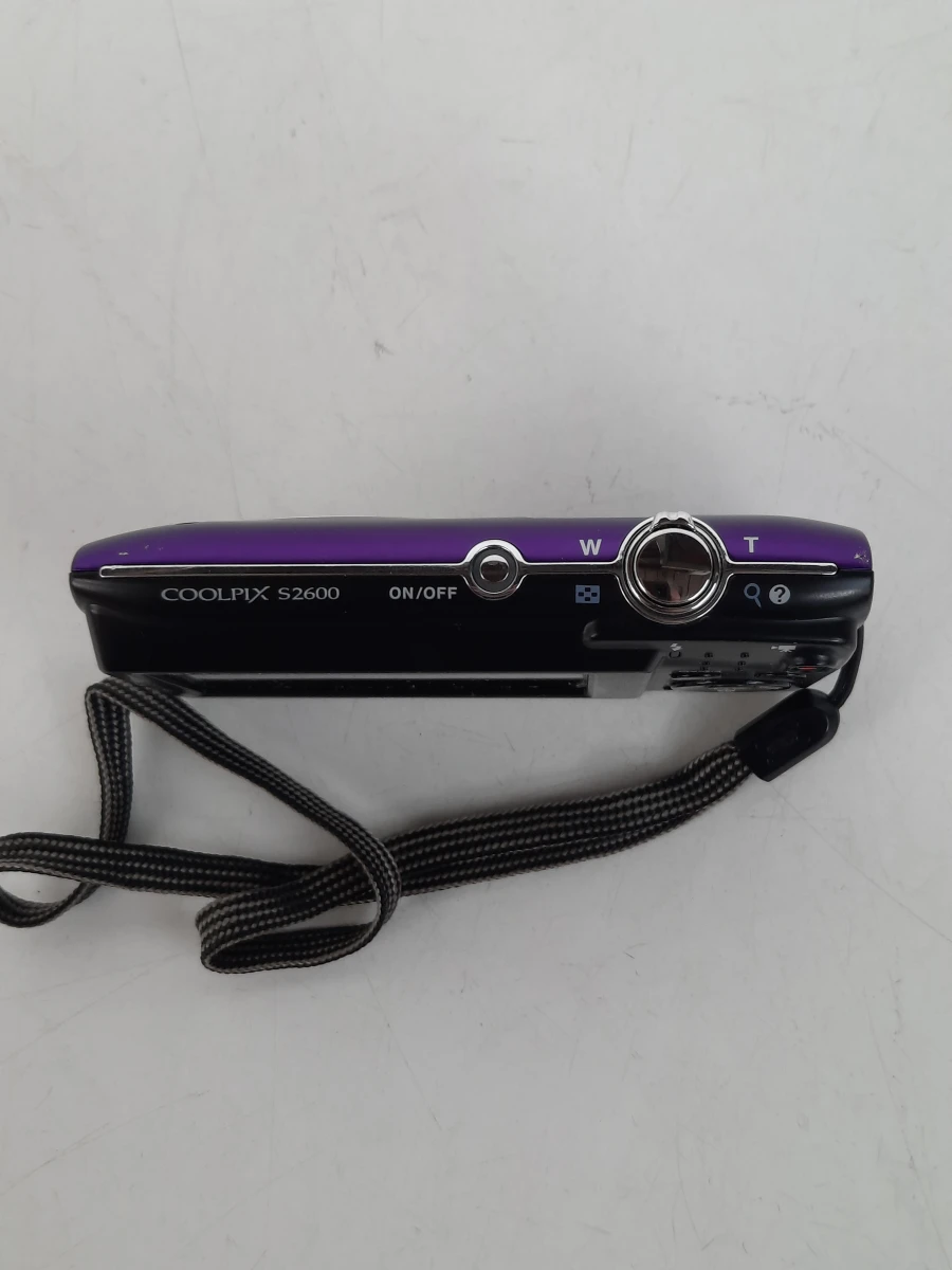Nikon Coolpix S2600 Compact Camera – Paarse Set met Tas & Kabel