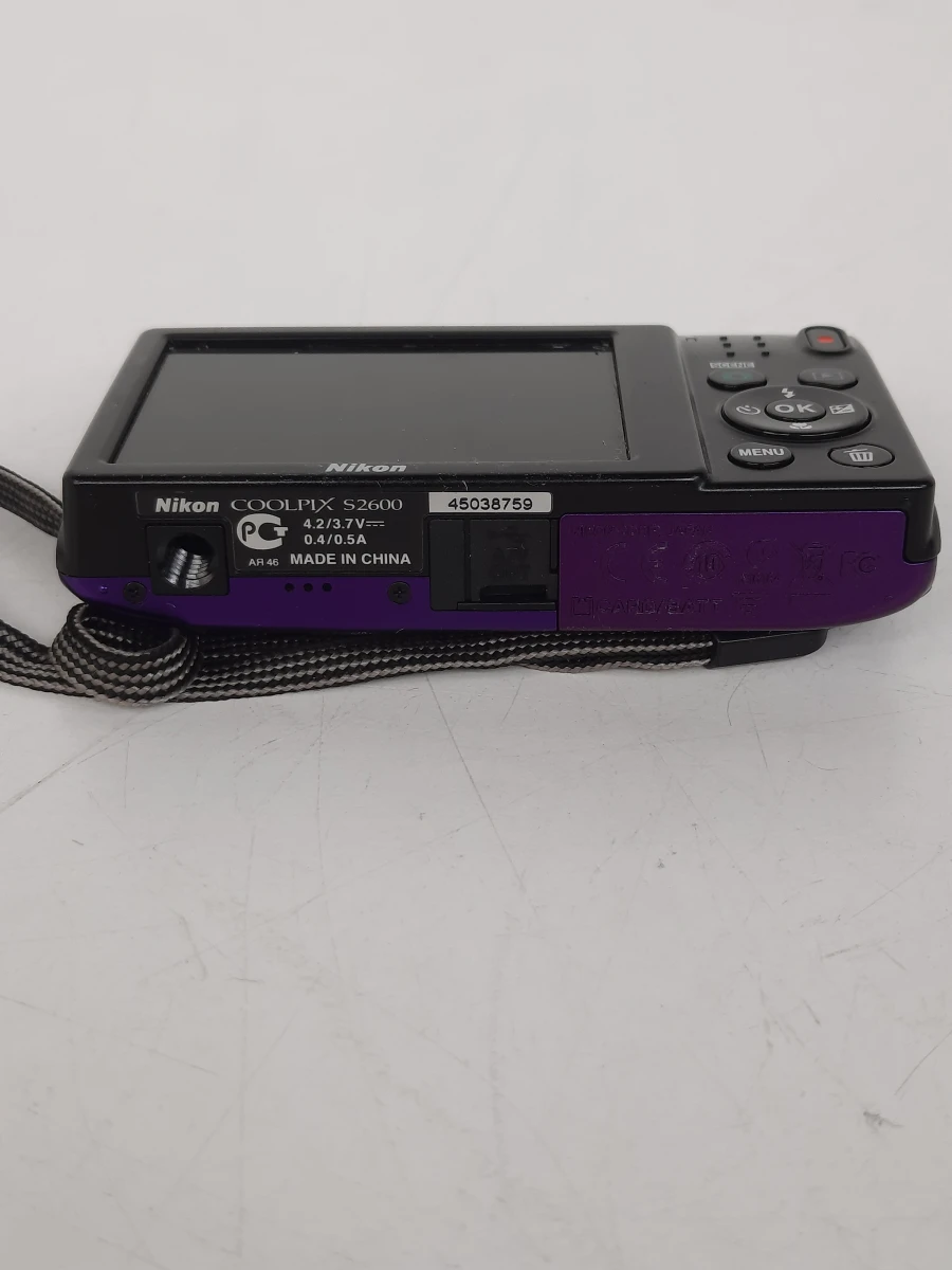 Nikon Coolpix S2600 Compact Camera – Paarse Set met Tas & Kabel