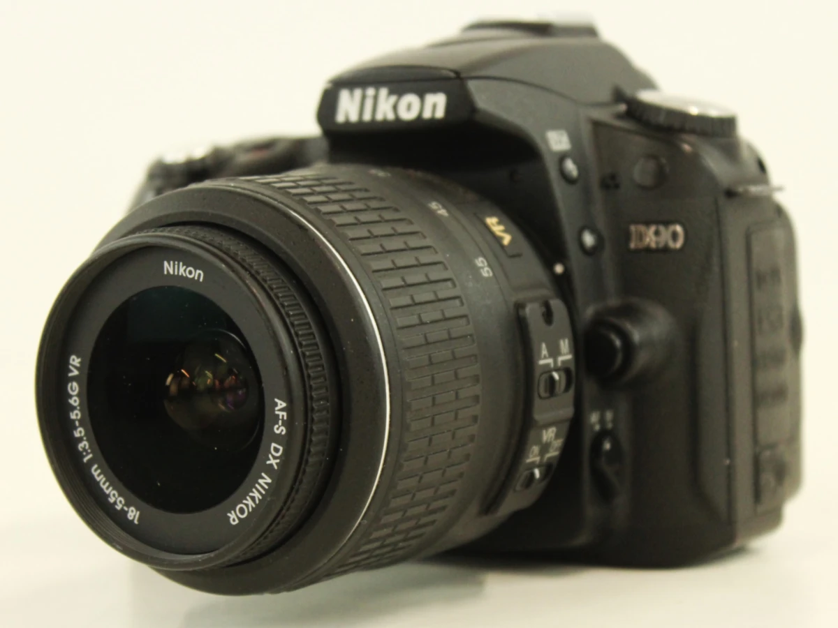 Nikon D90 spiegelreflexcamera met 18-55mm lens en accessoires - foto 6
