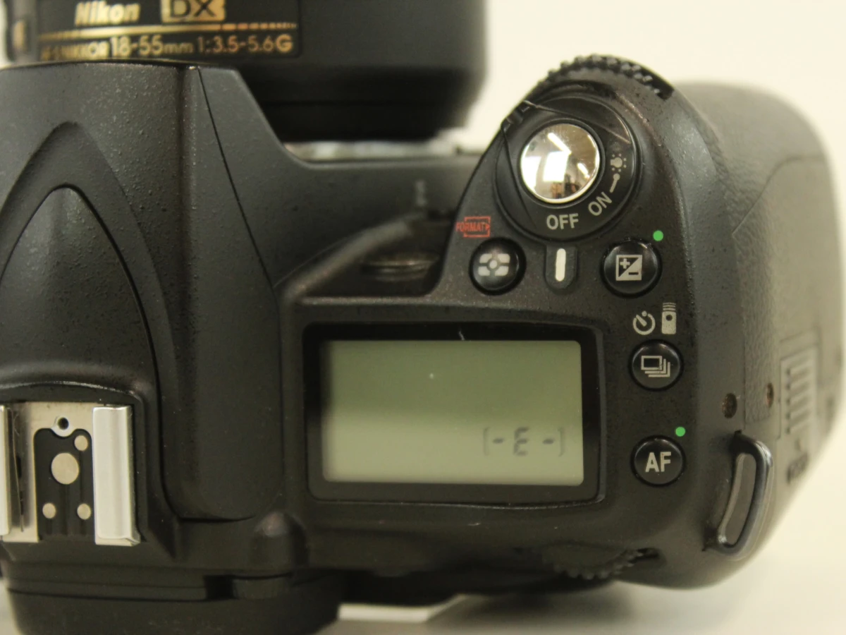 Nikon D90 spiegelreflexcamera met 18-55mm lens en accessoires - foto 10