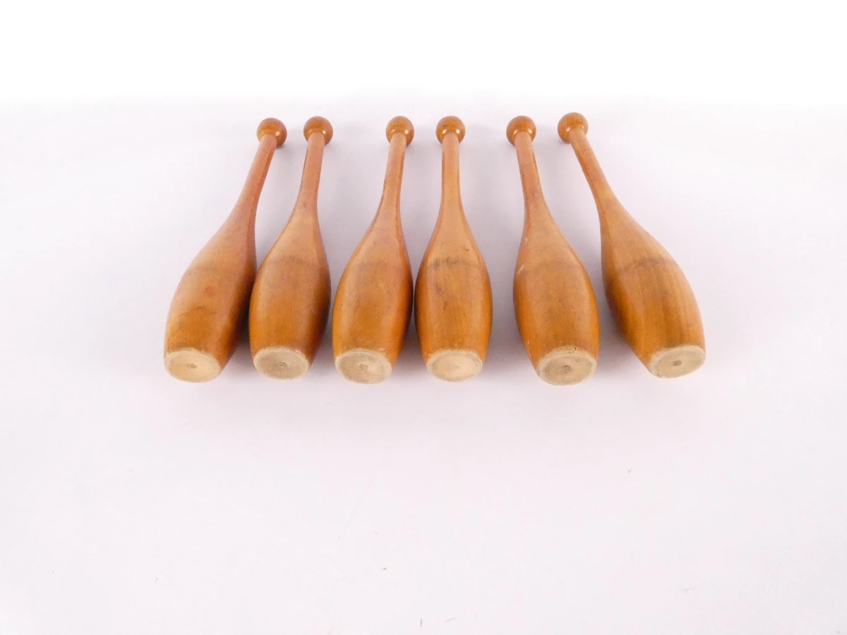 Set van 6 vintage houten Indian clubs / jongleerkegels