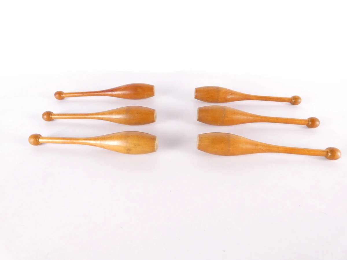 Set van 6 vintage houten Indian clubs / jongleerkegels