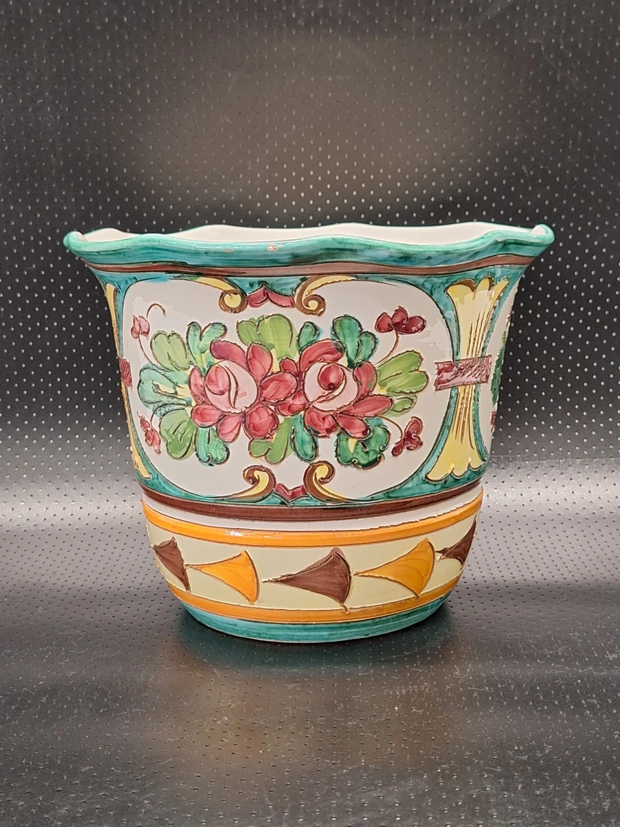 Handbeschilderde vintage Italiaanse majolica bloempot met rozen
