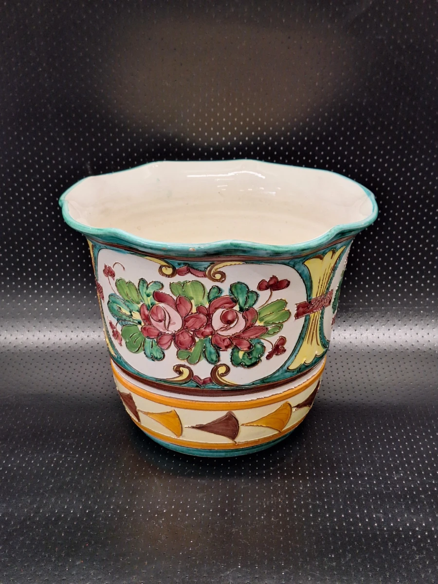 Handbeschilderde vintage Italiaanse majolica bloempot met rozen