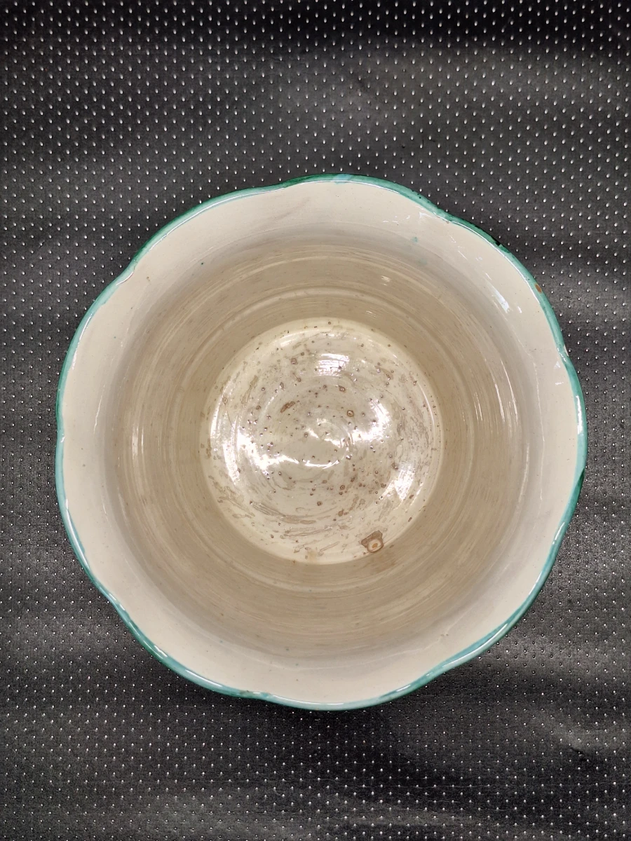 Handbeschilderde vintage Italiaanse majolica bloempot met rozen