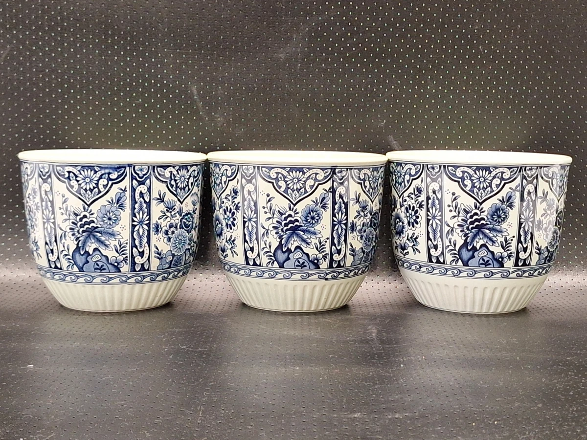 Set van 3 Delfts blauwe bloempotten - Royal Sphinx en Boch Belgium