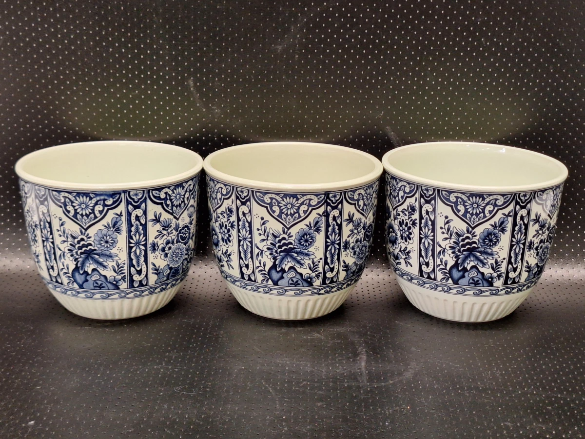 Set van 3 Delfts blauwe bloempotten - Royal Sphinx en Boch Belgium