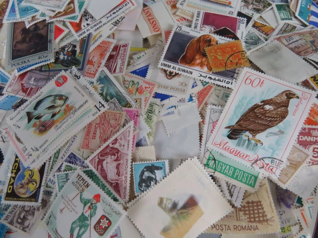 Grote verzameling postzegels in bewaardoos