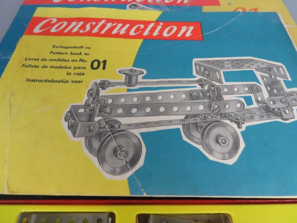 Vintage bouwsets Construction 01 en 02 metalen onderdelen
