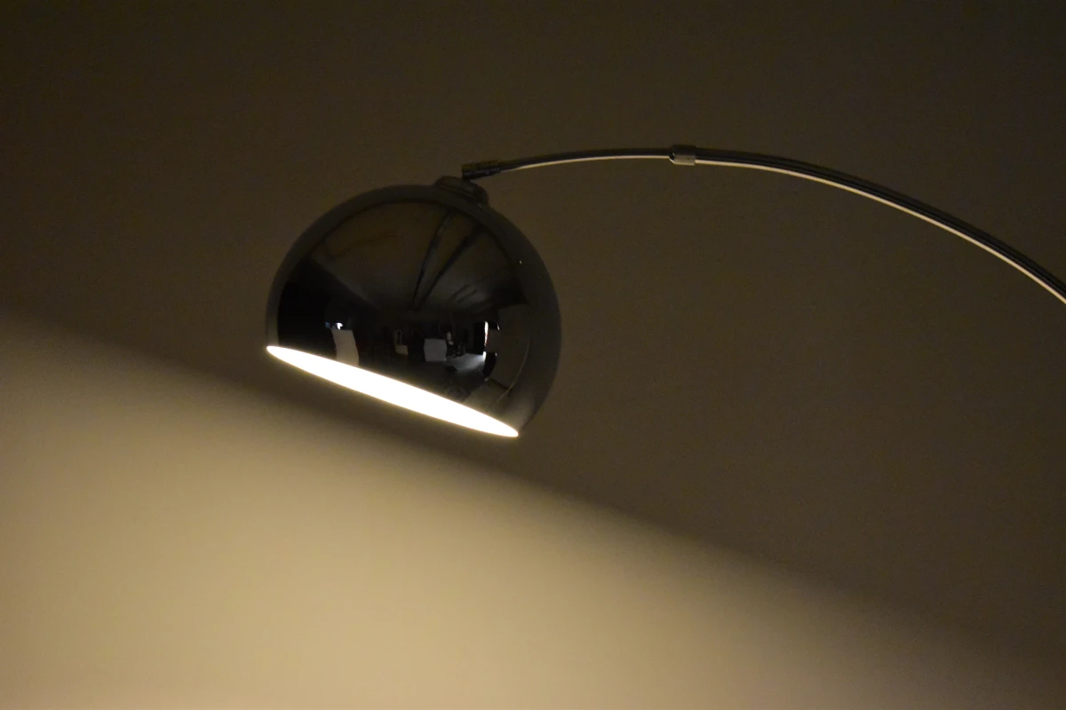 Verchroomde design boogvloerlamp met bolkap – Stijl Achille & Pier Giacomo Castiglioni - foto 2