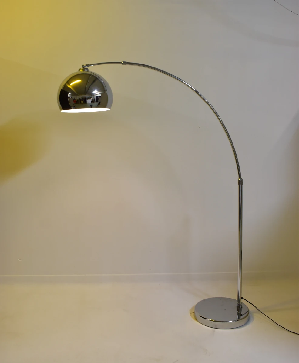 Verchroomde design boogvloerlamp met bolkap – Stijl Achille & Pier Giacomo Castiglioni - foto 4