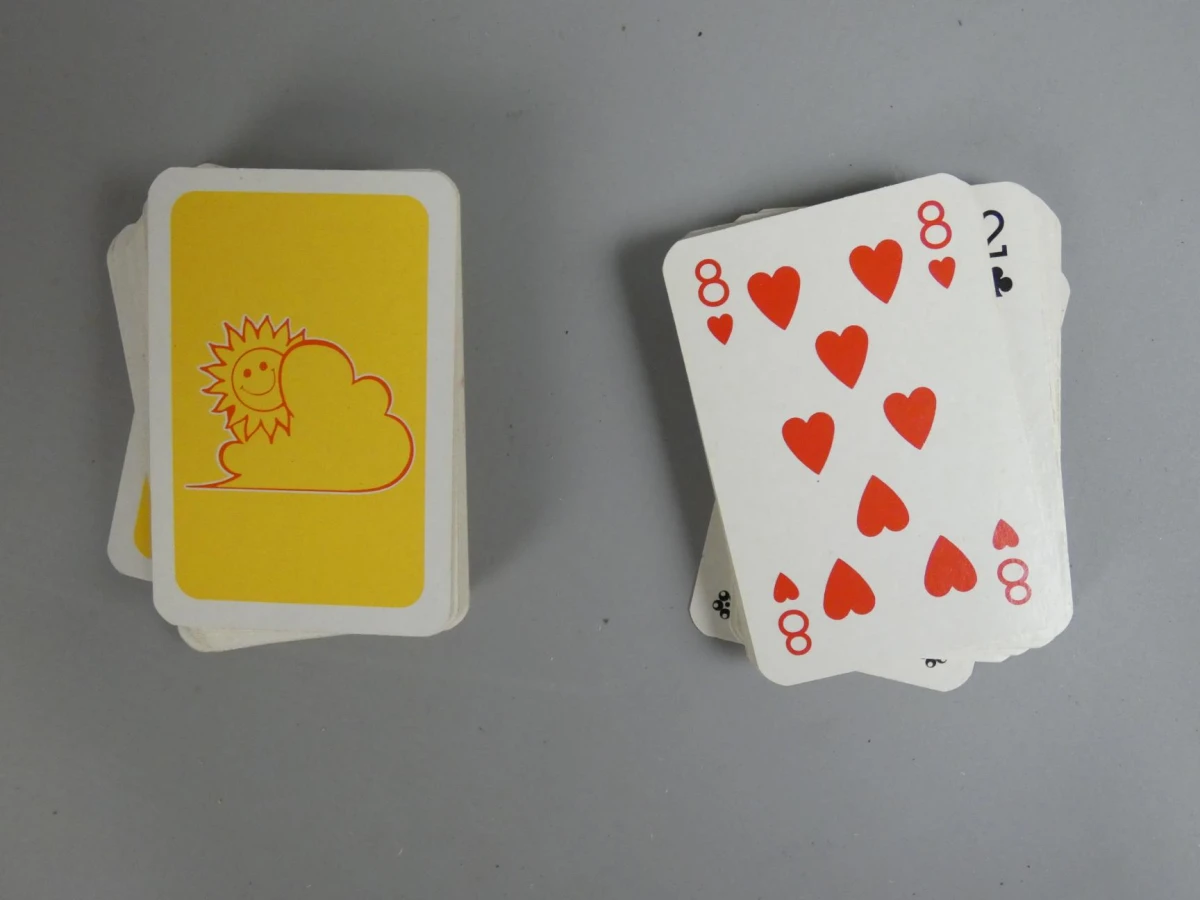 Lot van speelkaarten in diverse maten