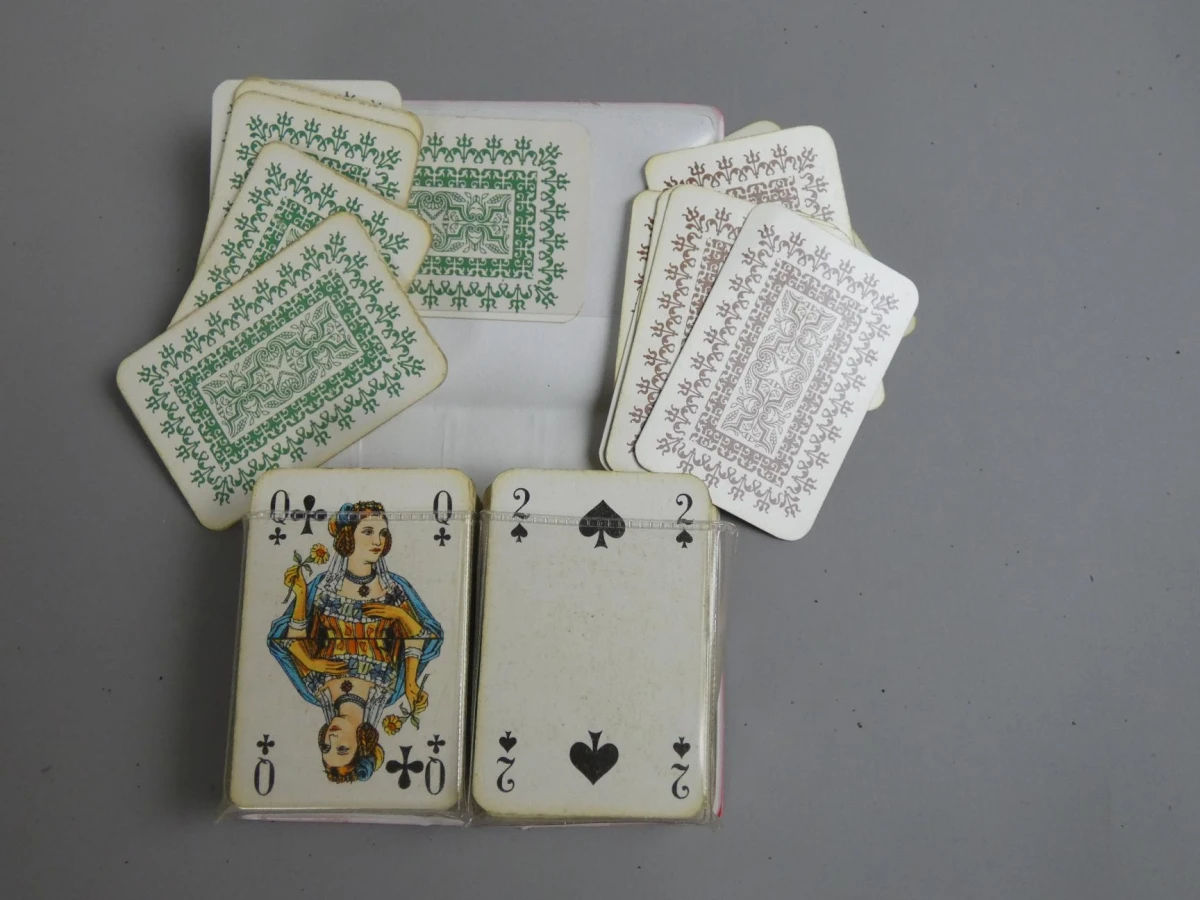 Lot van speelkaarten in diverse maten