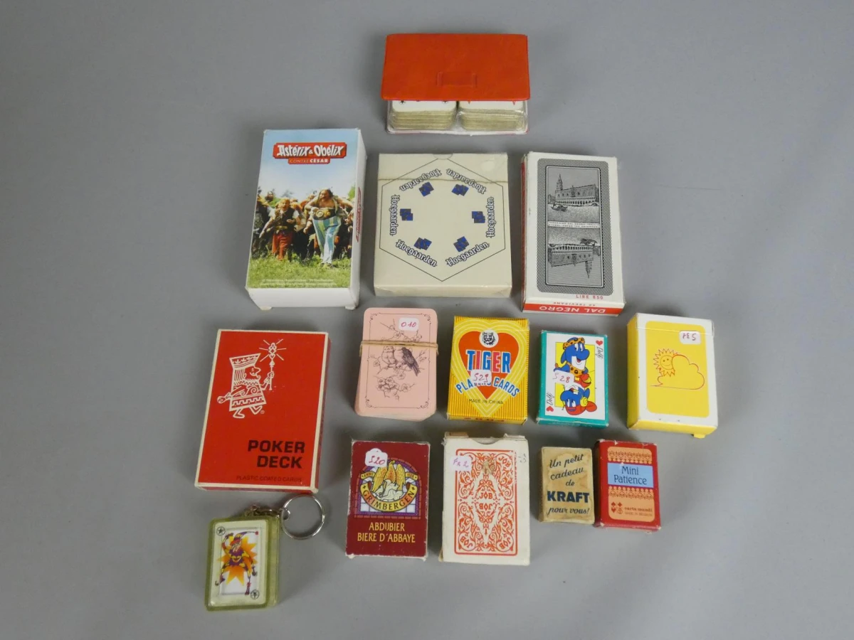 Lot van speelkaarten in diverse maten