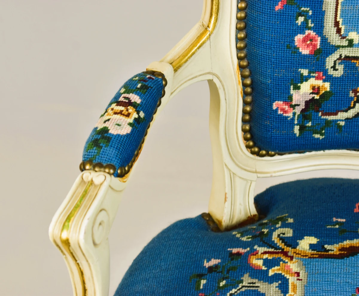 Louis XV-stijl fauteuil met petit point bekleding ca. 1950–1970 - foto 4