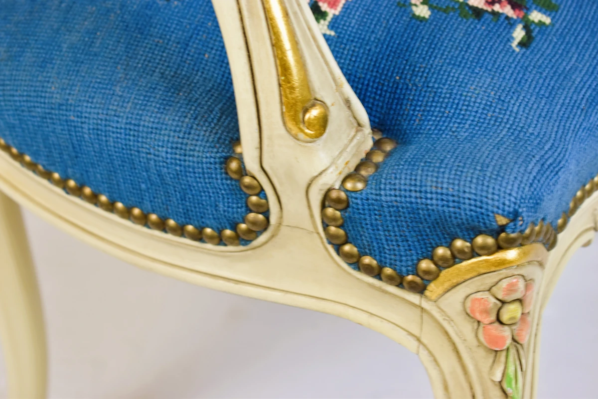Louis XV-stijl fauteuil met petit point bekleding ca. 1950–1970 - foto 10