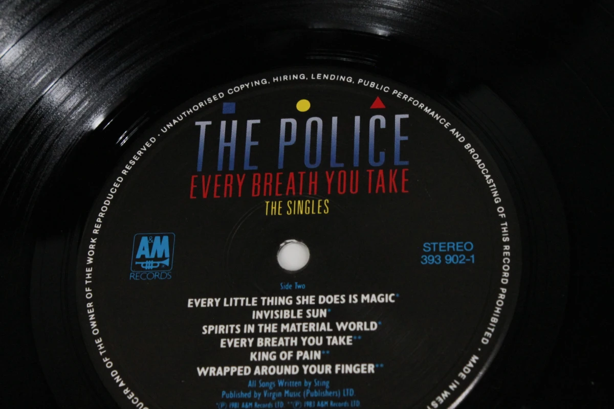 2 LP's: The Police - Every Breath You Take (The Singles) en Regatta de blanc
