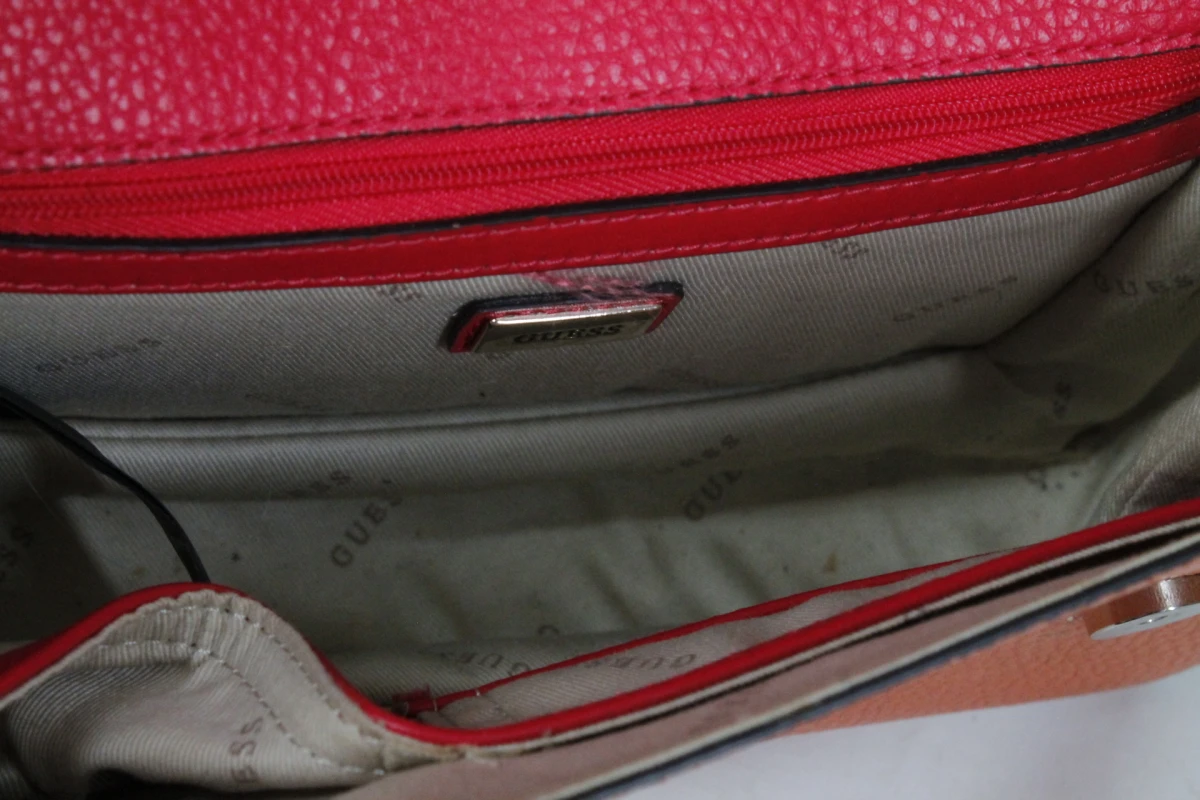 Guess La Hip Top Handle Flap handtas