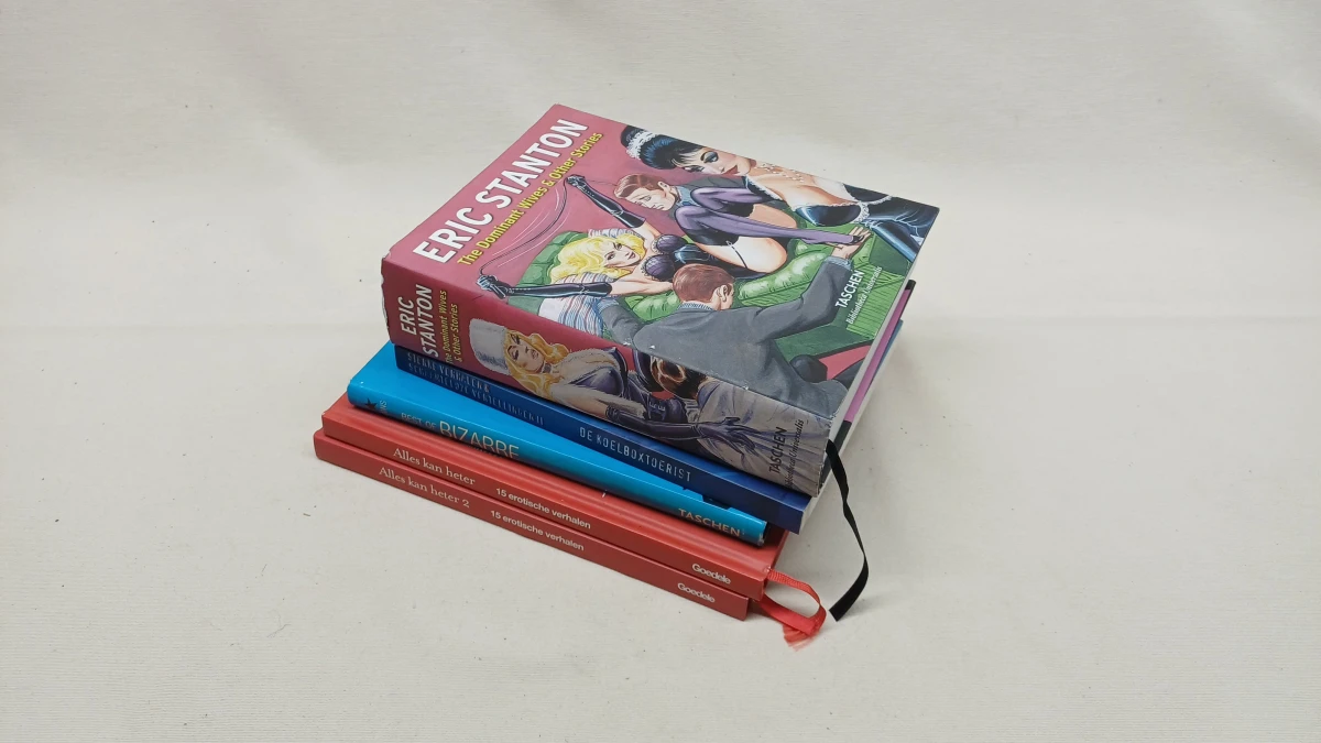 Set van 5 erotische boeken met verhalen en illustraties