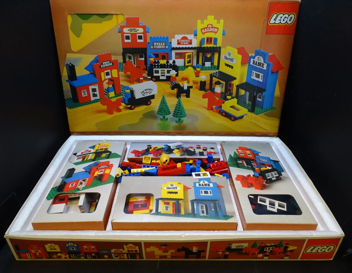 Retro Lego box