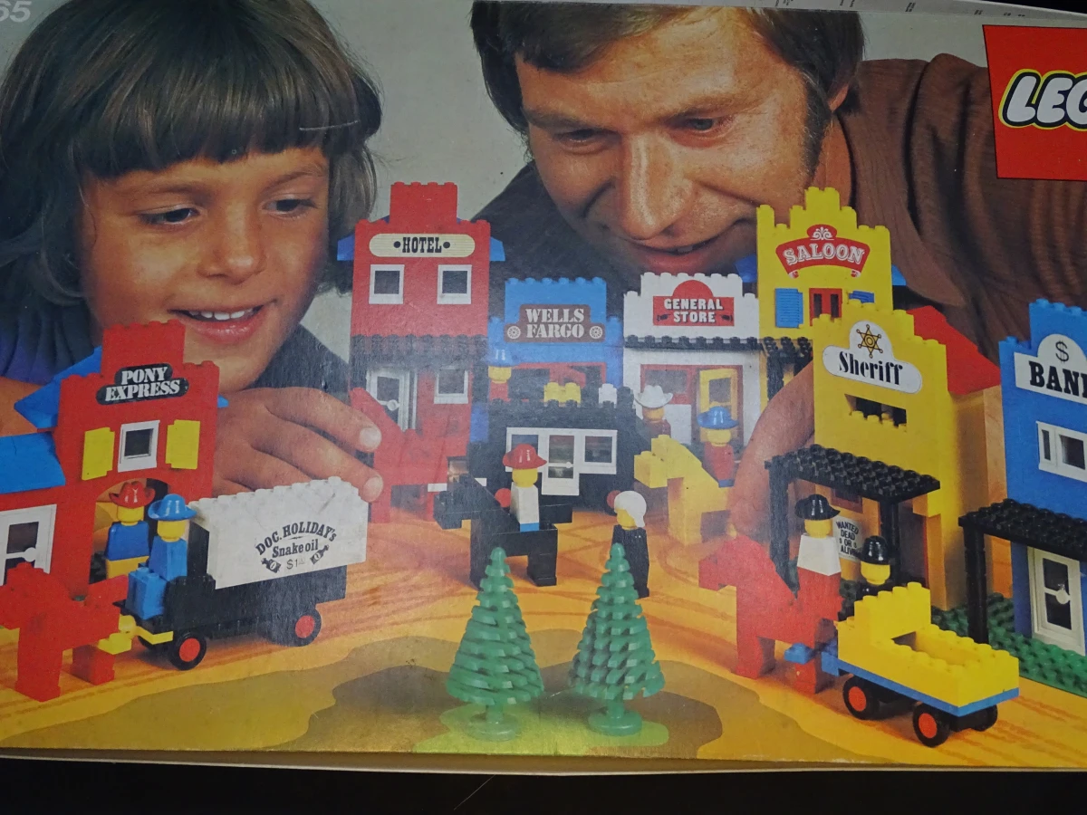 Retro Lego box