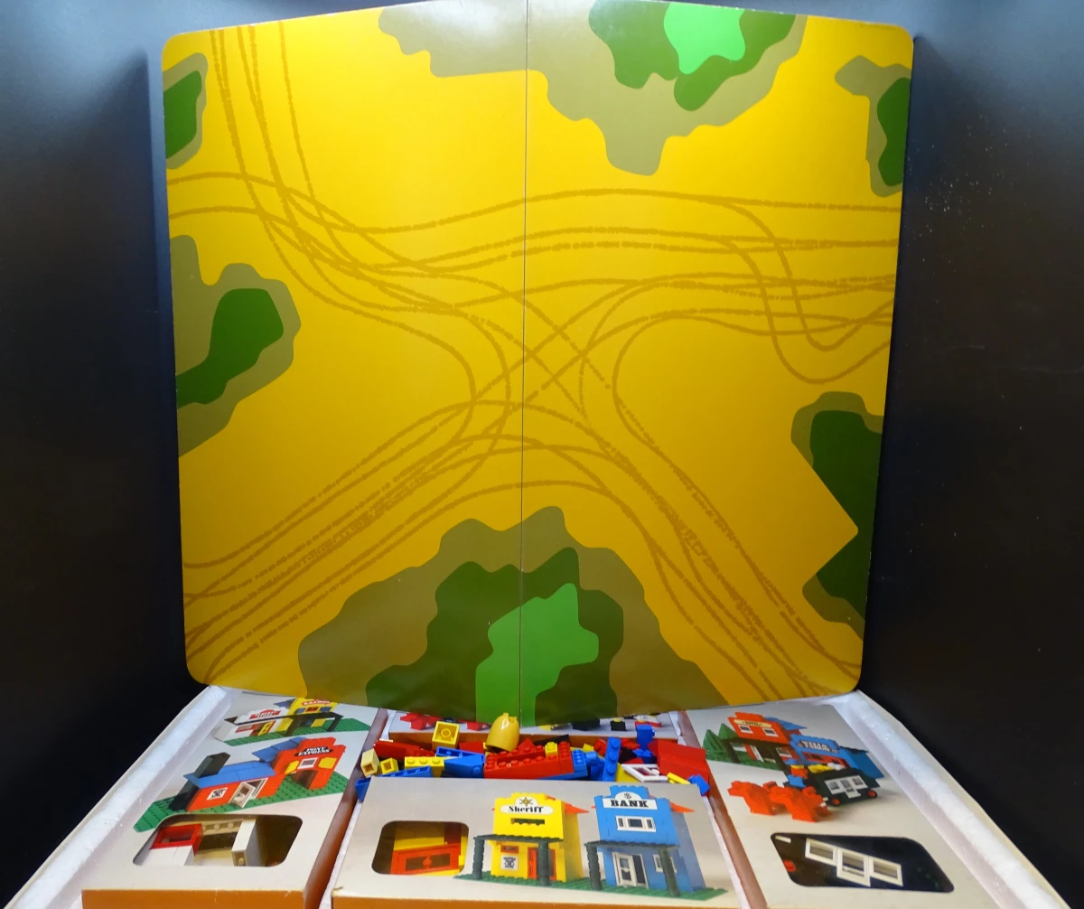 Retro Lego box