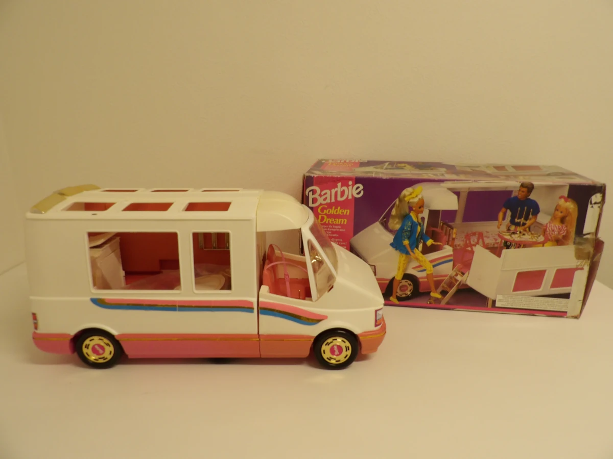 Barbie Golden Dream Camper - Mattel