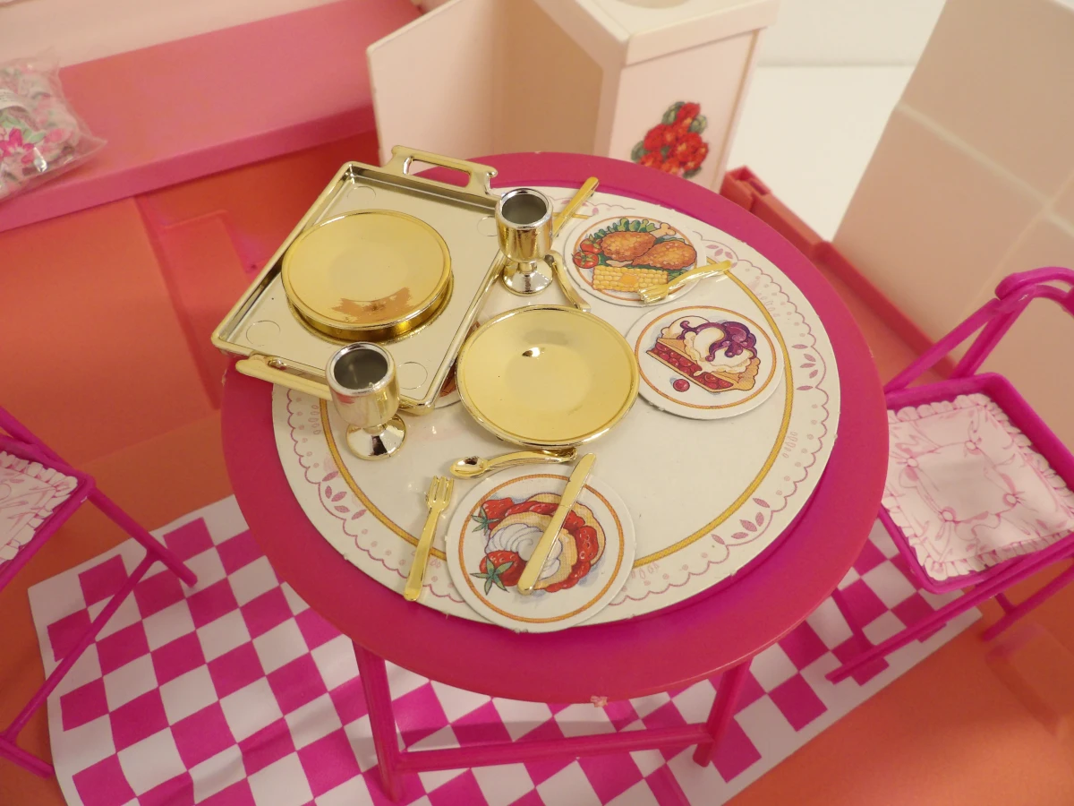 Barbie Golden Dream Camper - Mattel