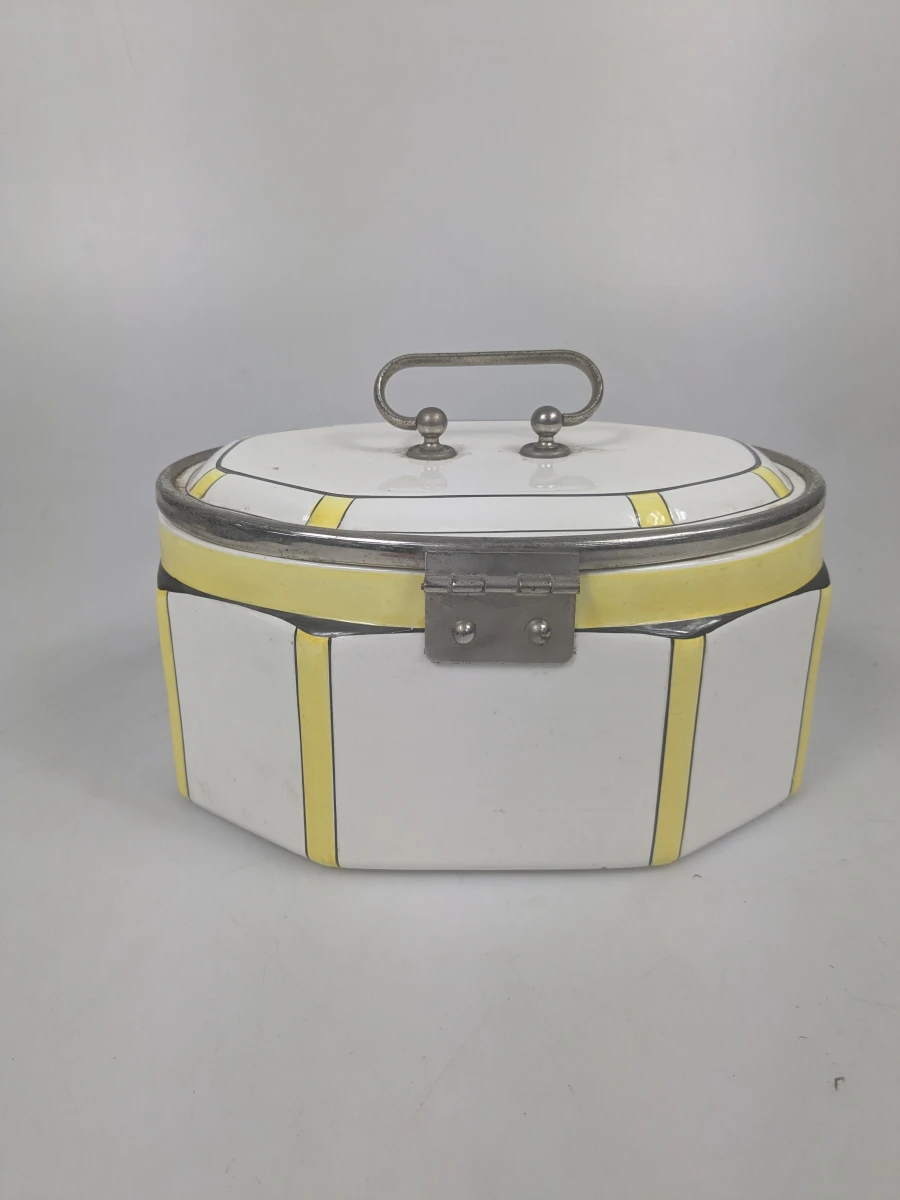 Art Deco keramieken koektrommel met vernikkelde metalen randen