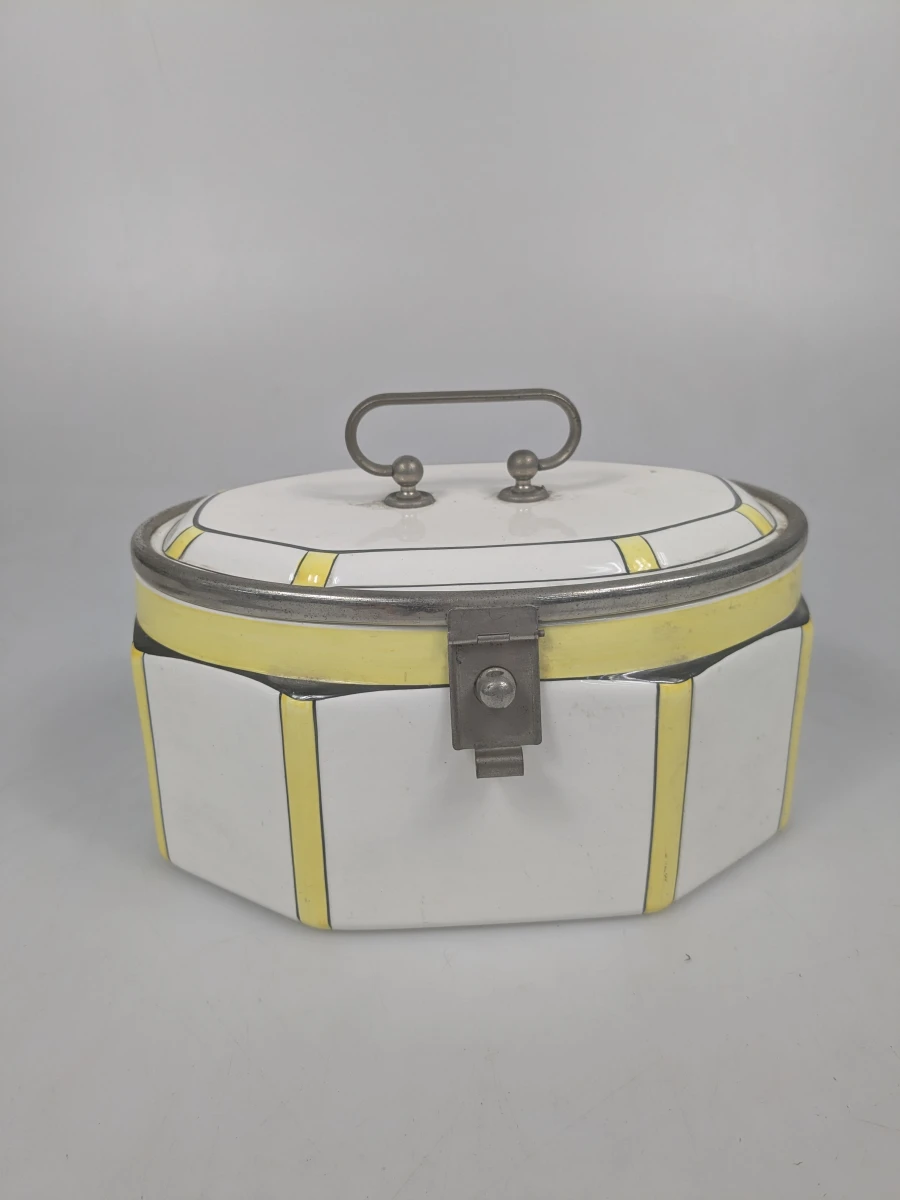Art Deco keramieken koektrommel met vernikkelde metalen randen
