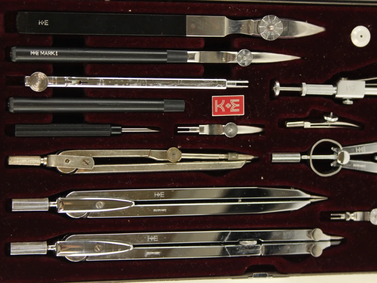 Vintage Keuffel & Esser Mark I passerset – West Germany