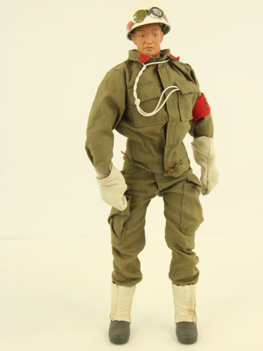 Set van militaire vliegtuigmodellen en soldaatfiguur