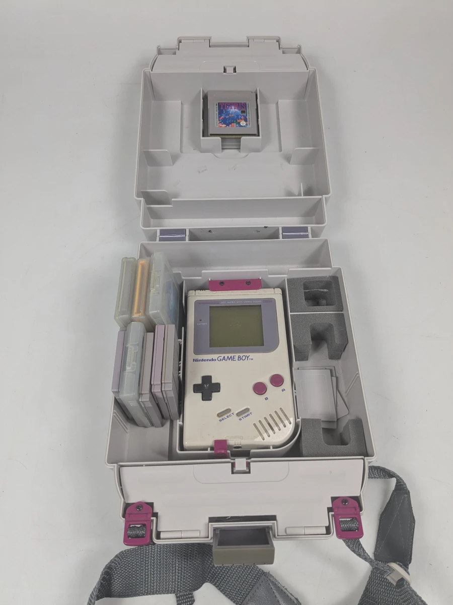 Nintendo Game Boy met spelcartridges en accessoires