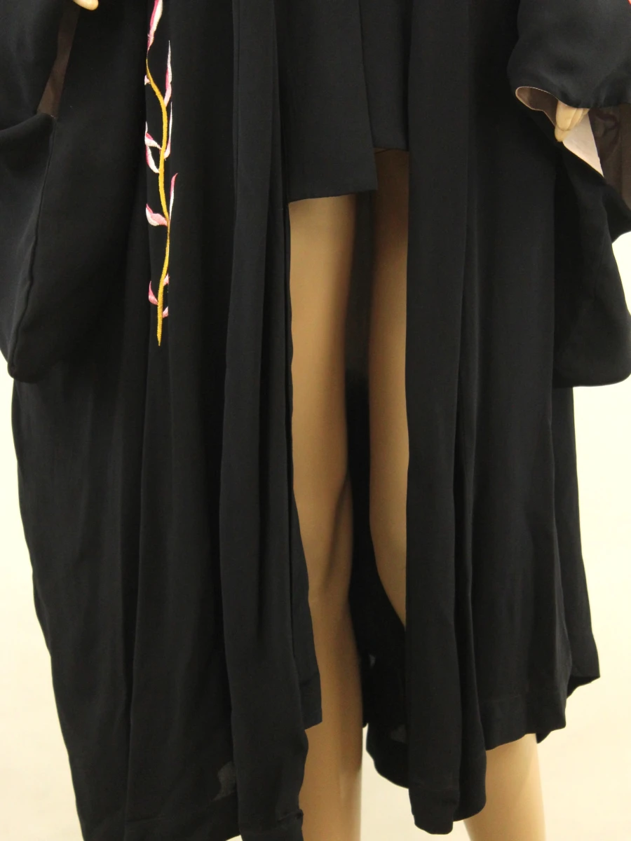 Essentiel Antwerp - zwarte kimono met roze octopus borduursel - one size