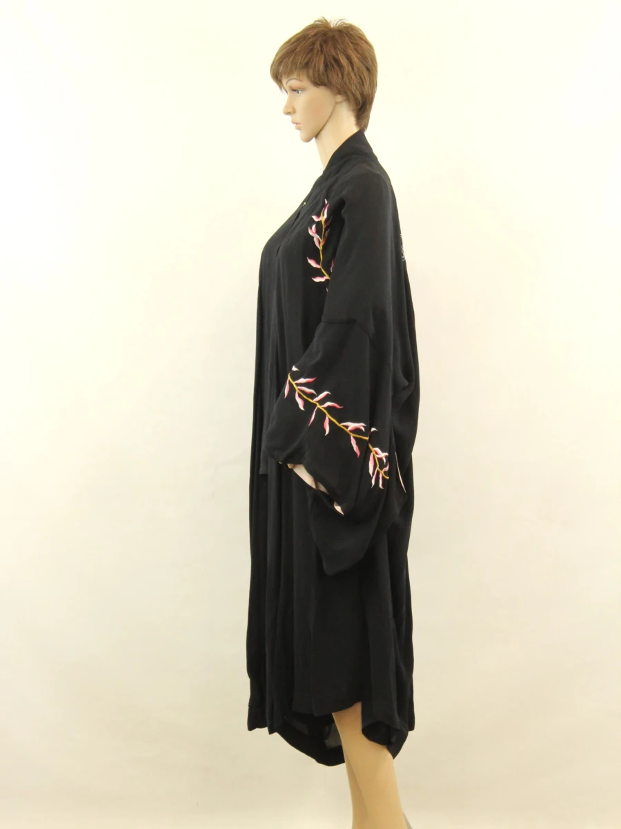 Essentiel Antwerp - zwarte kimono met roze octopus borduursel - one size