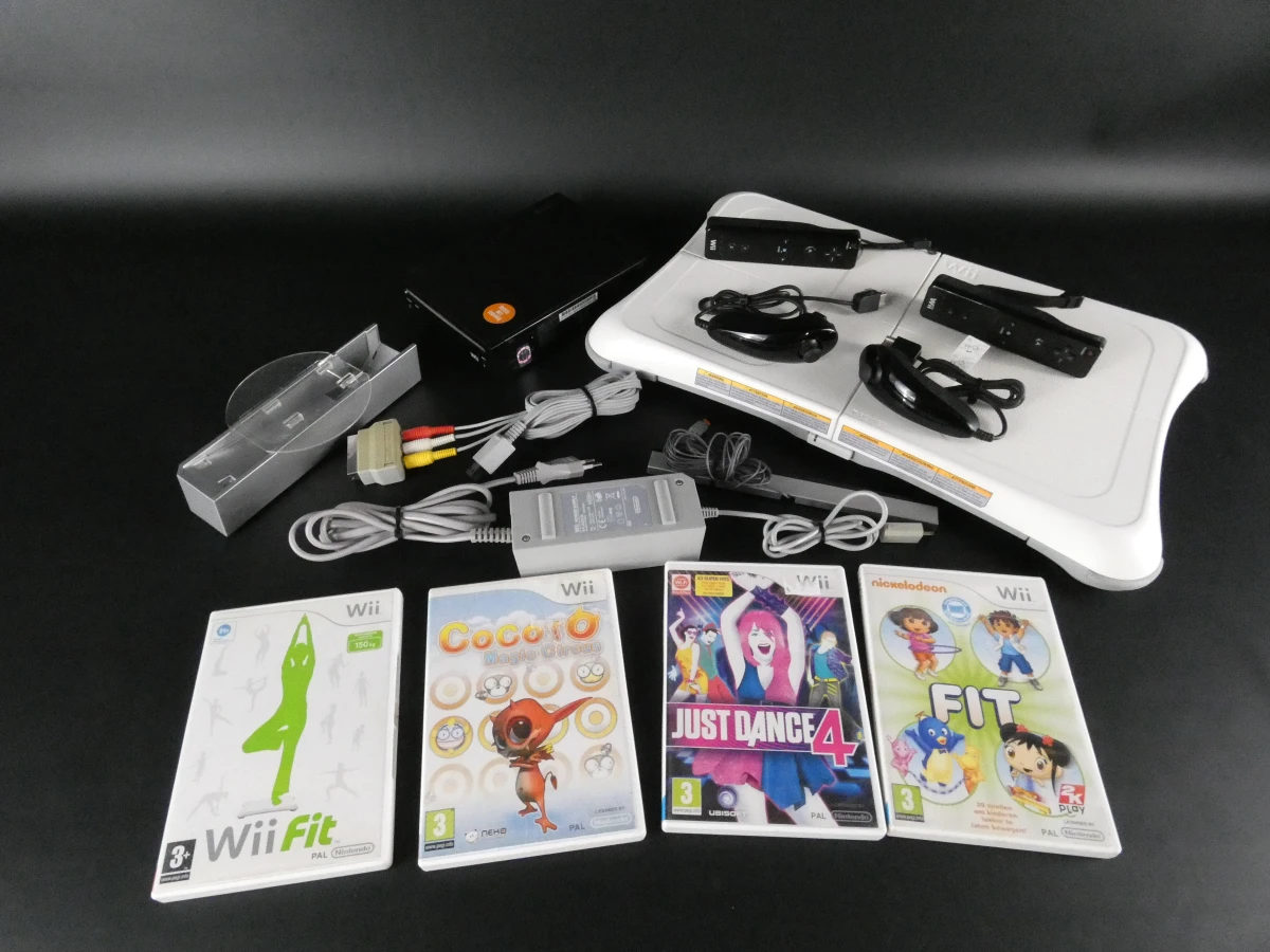 Nintendo Wii spelconsole met accessoires en 4 spellen