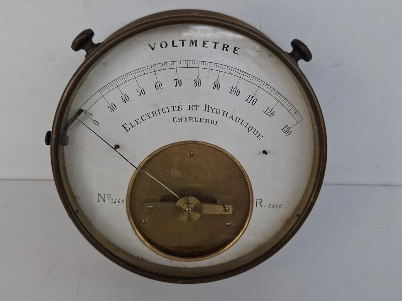 📏 Voltmeter van messing/brons met glazen front (meer dan 120 jaar oud) 📏