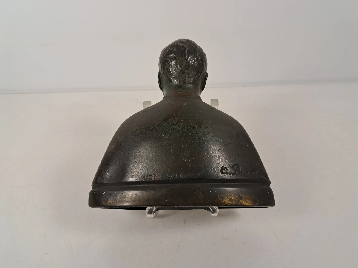 Buste van Pater Damiaan (Damianus De Veuster) in gepatineerd metaal – Made in Belgium