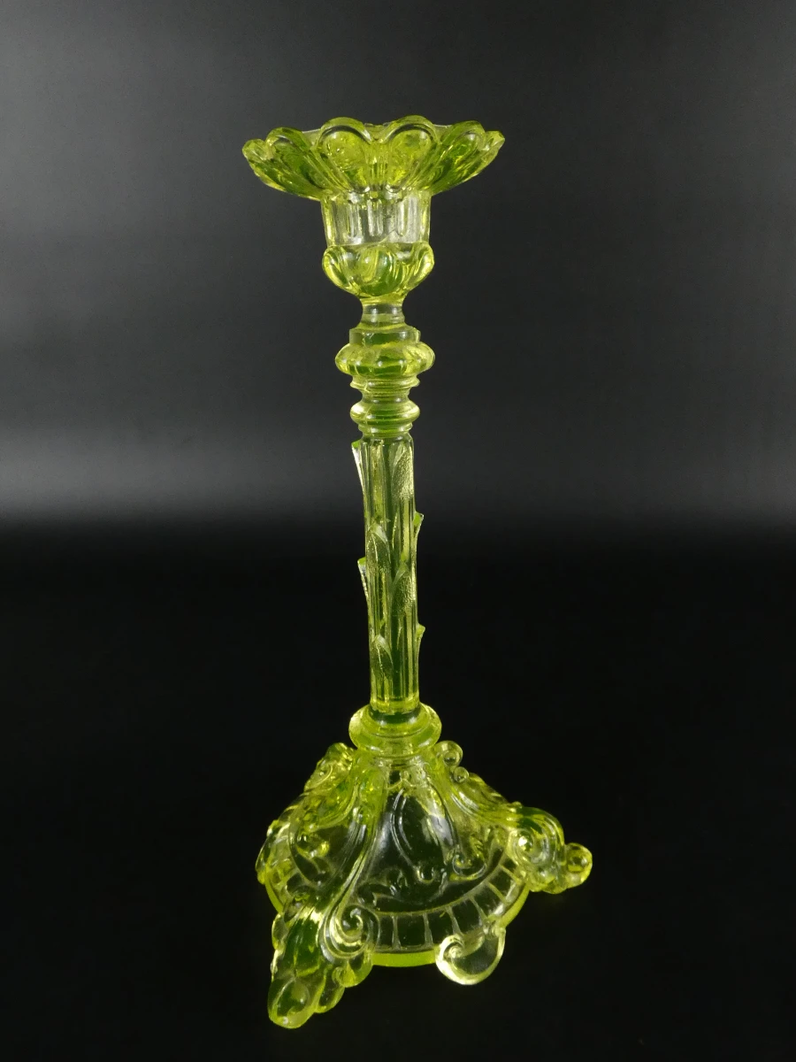 Set van 2 vintage uraniumglazen kandelaars