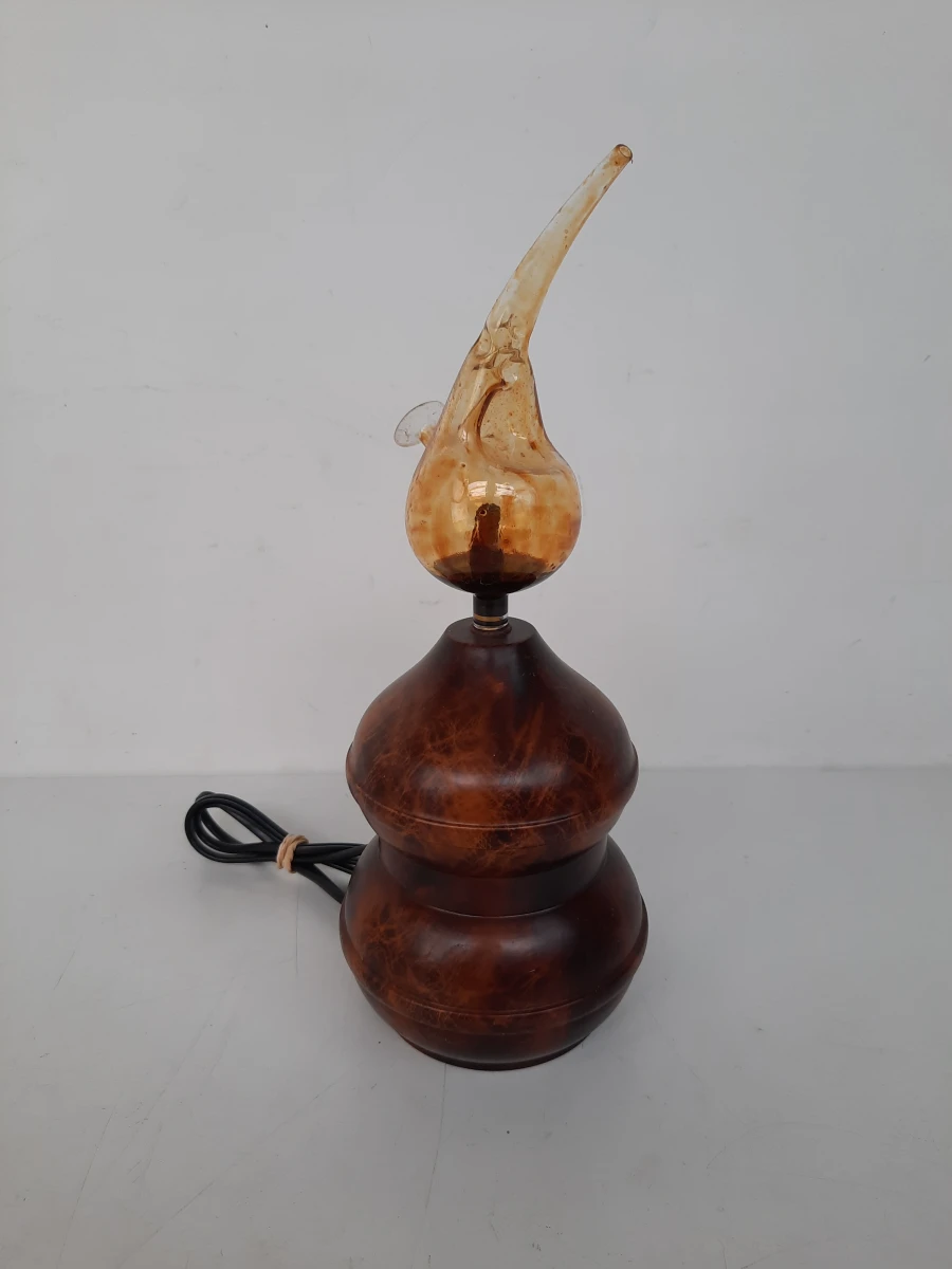 Klassieke Glazen Nebulisator / Aroma Diffuser op Houten Basis – Alambiek Stijl