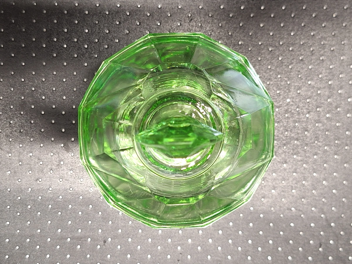 Glazen Art Deco boudoirset in groen persglas - Authentieke toiletset uit de jaren '20/'30 - foto 10