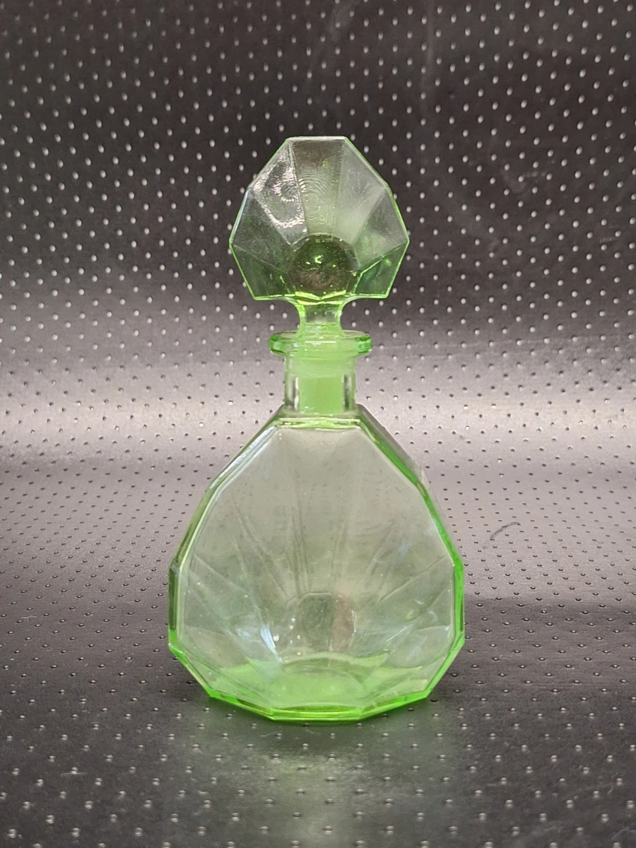 Glazen Art Deco boudoirset in groen persglas - Authentieke toiletset uit de jaren '20/'30 - foto 6