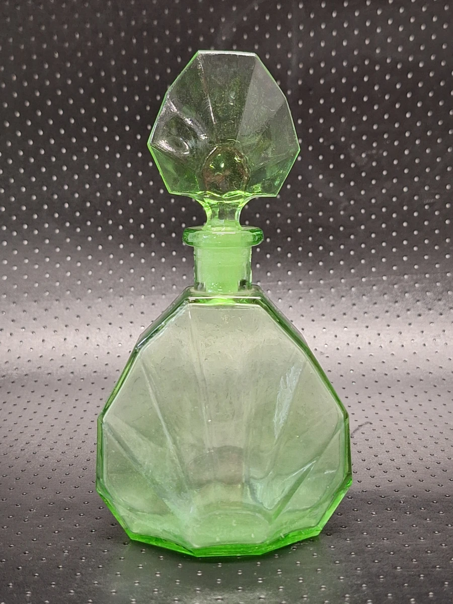 Glazen Art Deco boudoirset in groen persglas - Authentieke toiletset uit de jaren '20/'30 - foto 4