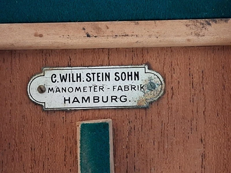 📐 Zeldzame Antieke Manometer in Originele Kist – C. Wilh. Stein Sohn Hamburg (ca. 1900) 📐
