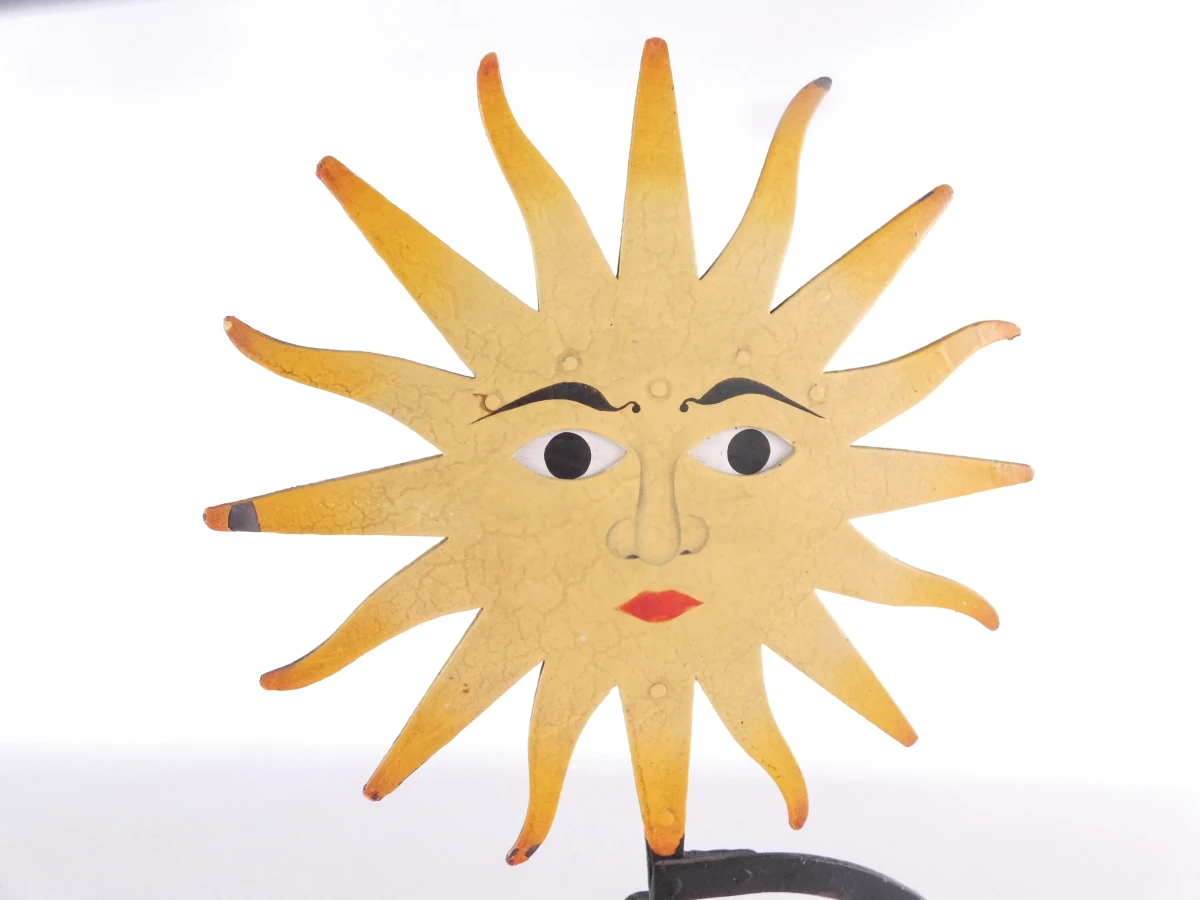 Decoratief metalen zonnesculptuur met gezicht - Counterweight toy