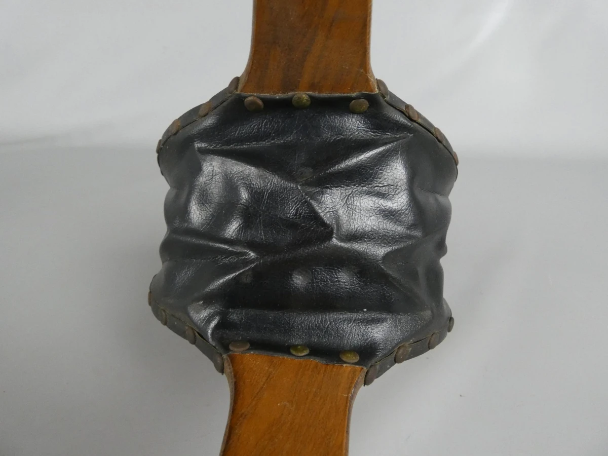 Klassieke houten blaazebalk