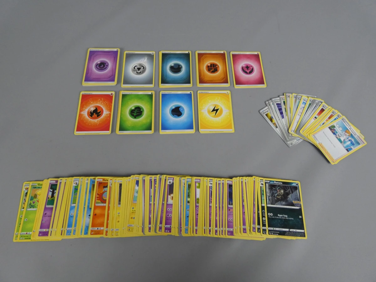Grote Pokémon Kaartenset met Tin, Sleeves en Accessoires