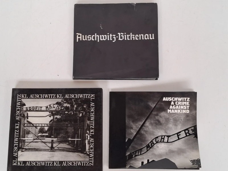 3x Historische Publicaties / Boekjes over Auschwitz-Birkenau